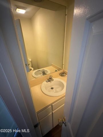 402 Sherbrooke Circle, Laurinburg, NC 28352