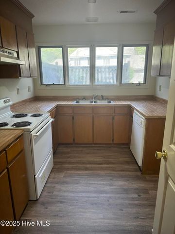 402 Sherbrooke Circle, Laurinburg, NC 28352