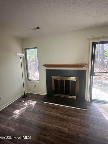 402 Sherbrooke Circle, Laurinburg, NC 28352