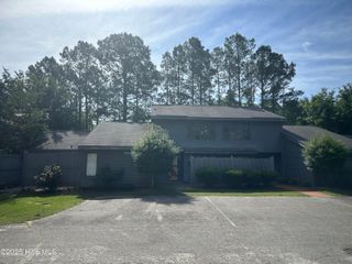 402 Sherbrooke Circle, Laurinburg, NC 28352