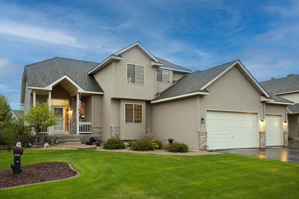 13190 Avocet Street NW, Coon Rapids, MN 55448