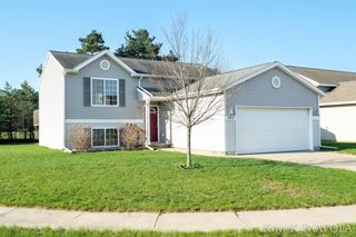 377 White Pine Court, Belding, MI 48809
