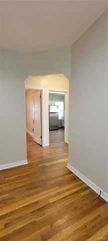 6024 Wanda Avenue, St Louis, MO 63116
