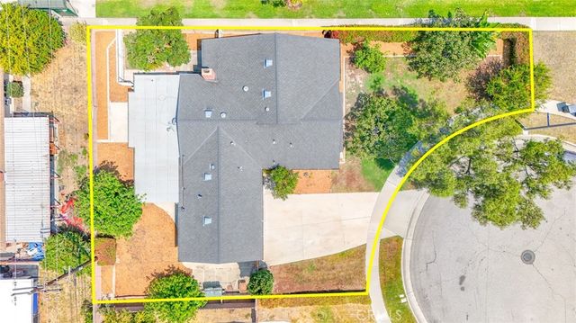 8001 San Lazaro Circle, Buena Park, CA 90620