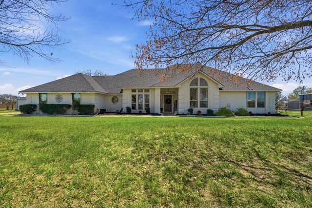 333 Meadow Crest Road, Fort Worth, TX 76108