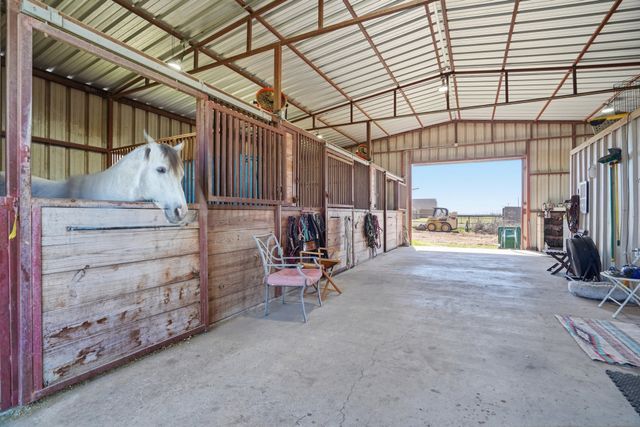 333 Meadow Crest Road, Fort Worth, TX 76108