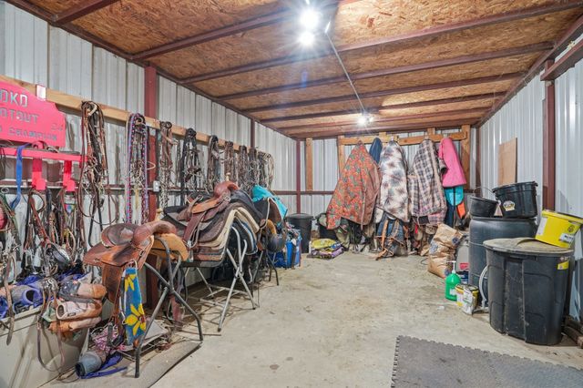 333 Meadow Crest Road, Fort Worth, TX 76108