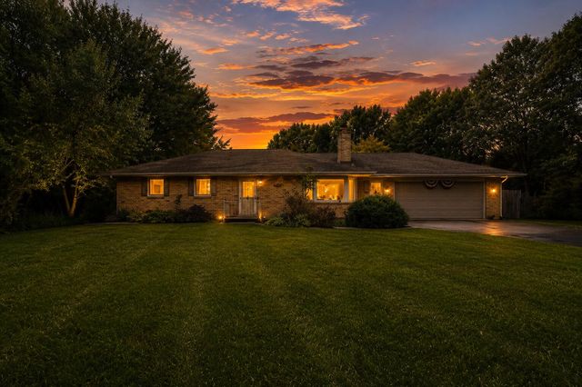 7963 Gull Road, Richland, MI 49083
