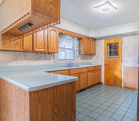 7963 Gull Road, Richland, MI 49083