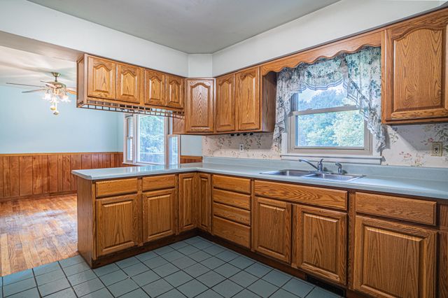 7963 Gull Road, Richland, MI 49083