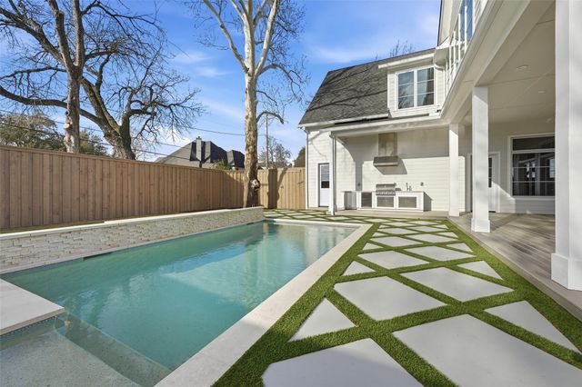 6254 Preston Crest Lane, Dallas, TX 75230