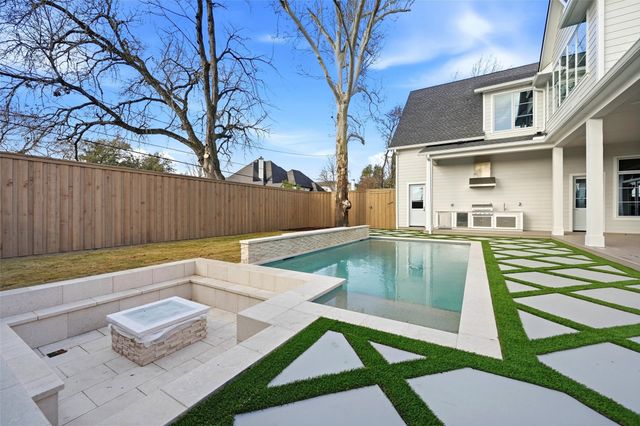 6254 Preston Crest Lane, Dallas, TX 75230