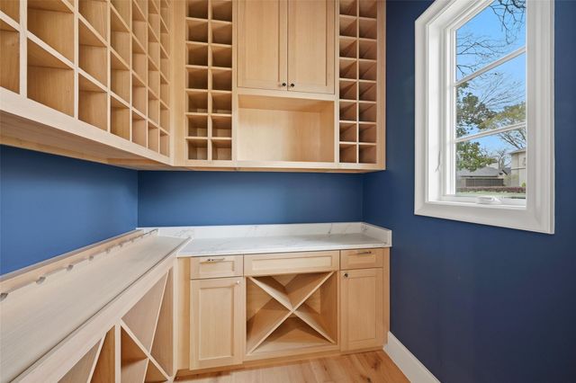 6254 Preston Crest Lane, Dallas, TX 75230