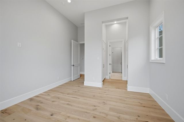 6254 Preston Crest Lane, Dallas, TX 75230