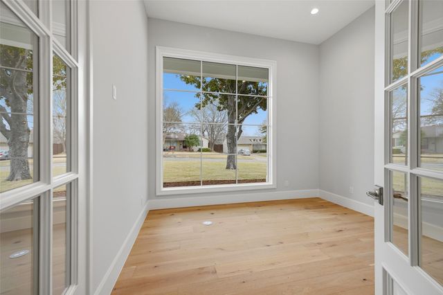 6254 Preston Crest Lane, Dallas, TX 75230