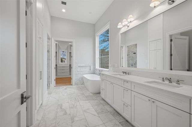 6254 Preston Crest Lane, Dallas, TX 75230