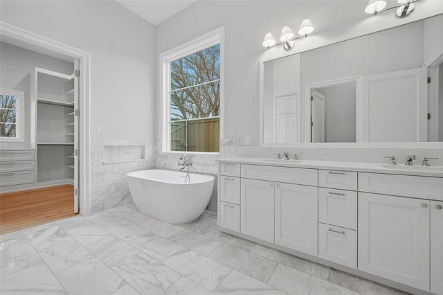 6254 Preston Crest Lane, Dallas, TX 75230