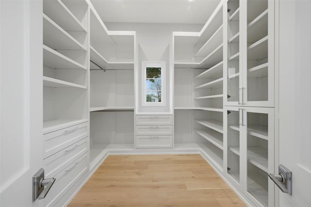 6254 Preston Crest Lane, Dallas, TX 75230