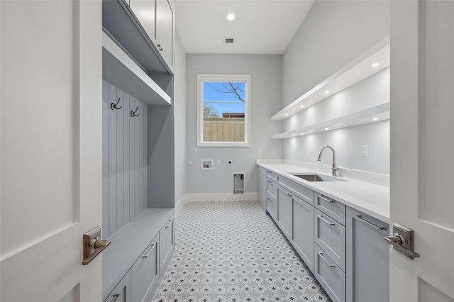 6254 Preston Crest Lane, Dallas, TX 75230