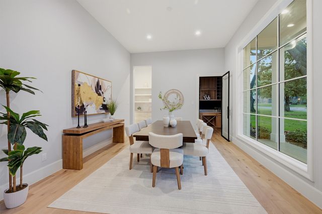 6254 Preston Crest Lane, Dallas, TX 75230