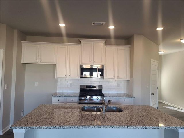 3800 Prospect Point Drive, Oakwood, GA 30566