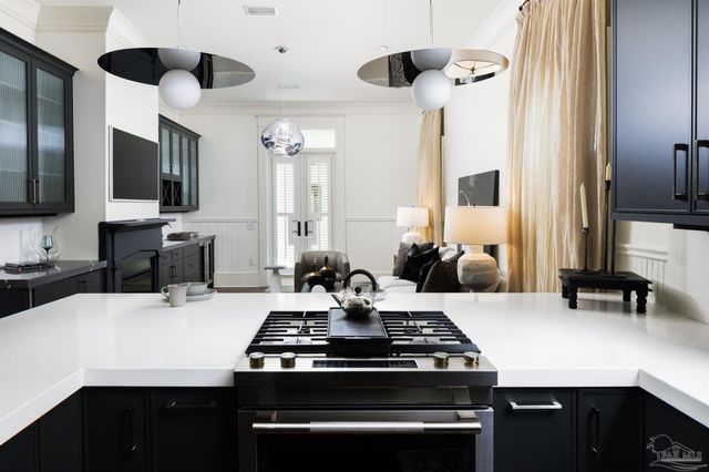 433 E Zarragossa St, Pensacola, FL 32502