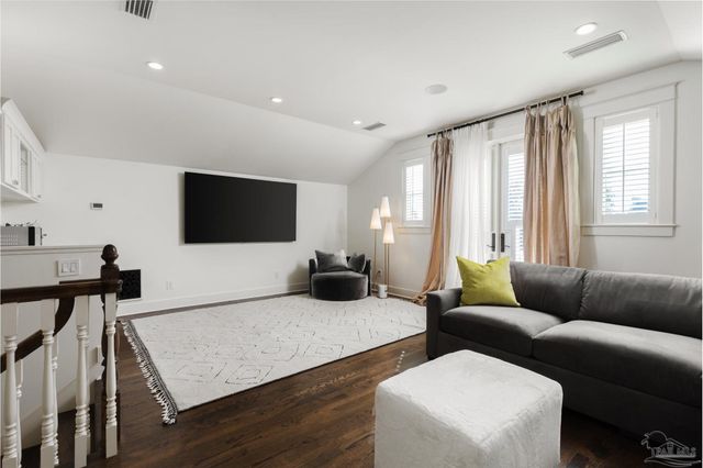 433 E Zarragossa St, Pensacola, FL 32502