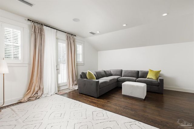 433 E Zarragossa St, Pensacola, FL 32502