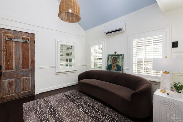 433 E Zarragossa St, Pensacola, FL 32502