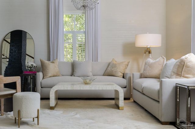 433 E Zarragossa St, Pensacola, FL 32502