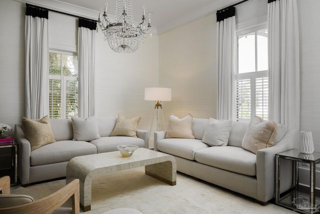 433 E Zarragossa St, Pensacola, FL 32502