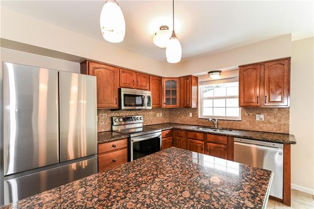302 3rd ST, Cape Coral, FL 33990