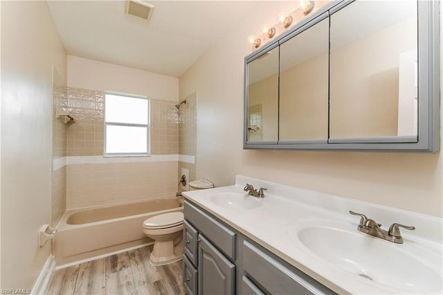 302 3rd ST, Cape Coral, FL 33990