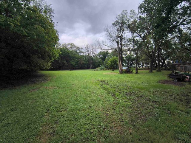 306 E Main St, Milan, KS 67105