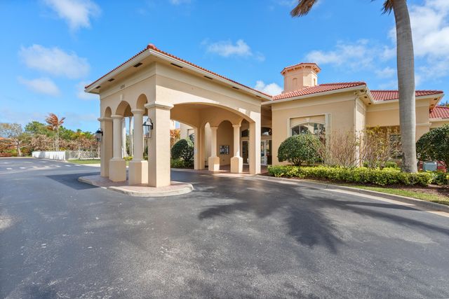 6201 Spring Lake Terrace, Fort Pierce, FL 34951