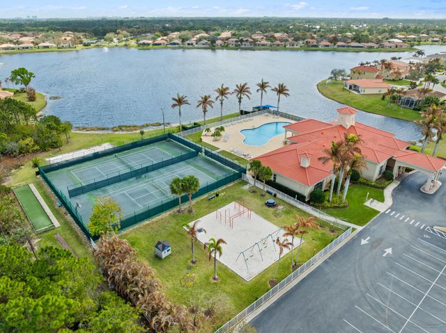 6201 Spring Lake Terrace, Fort Pierce, FL 34951