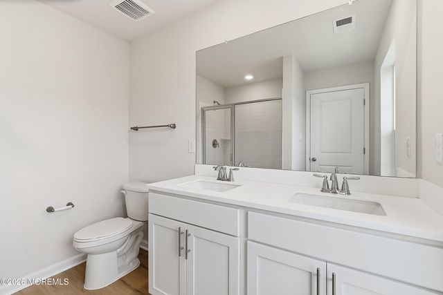 17 Baybreeze Drive, Waretown, NJ 08758