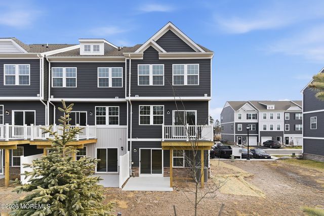 17 Baybreeze Drive, Waretown, NJ 08758