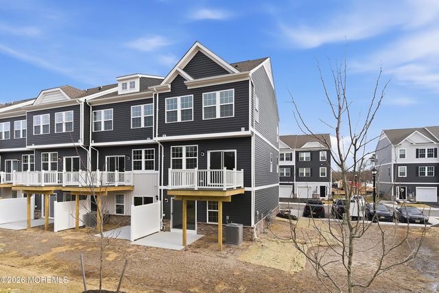 17 Baybreeze Drive, Waretown, NJ 08758