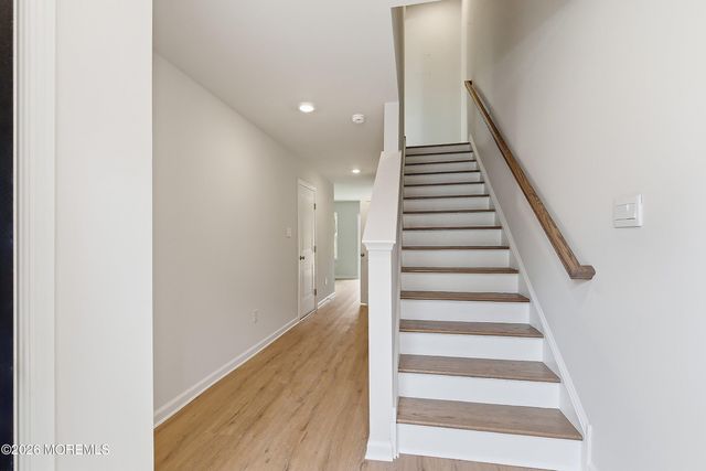 17 Baybreeze Drive, Waretown, NJ 08758