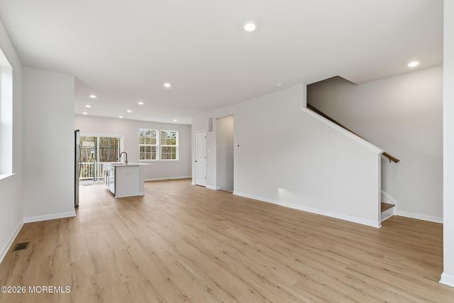 17 Baybreeze Drive, Waretown, NJ 08758