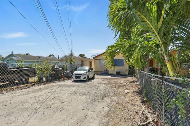 424 S E Street, Lake Worth Beach, FL 33460
