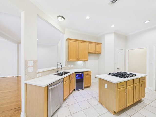 5449 Fairdale Lane, Houston, TX 77056