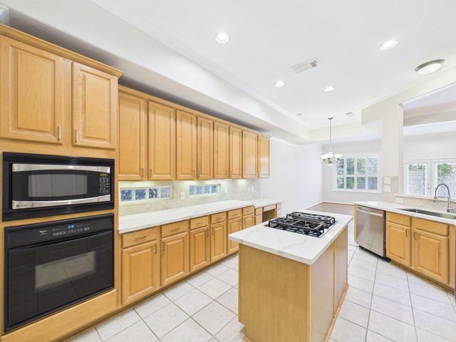 5449 Fairdale Lane, Houston, TX 77056