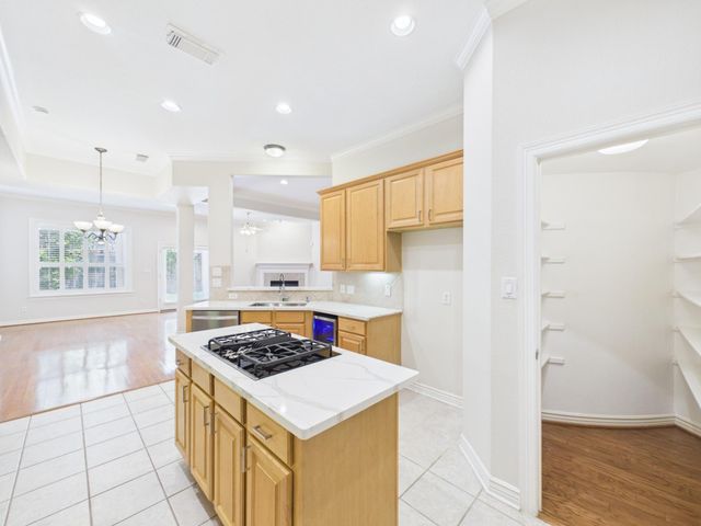 5449 Fairdale Lane, Houston, TX 77056