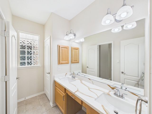 5449 Fairdale Lane, Houston, TX 77056