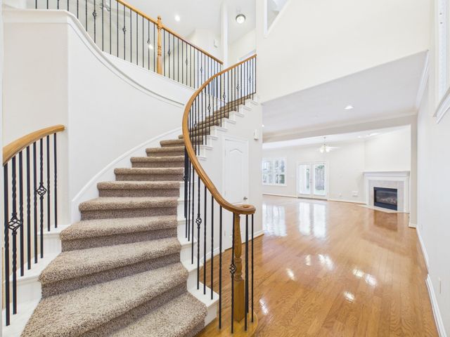 5449 Fairdale Lane, Houston, TX 77056