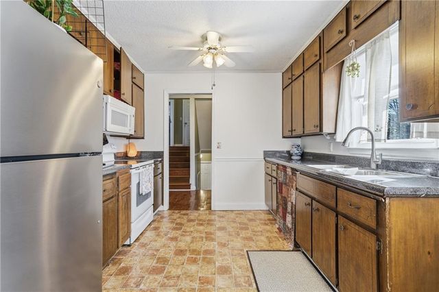 135 Cantrell Drive SW, Plainville, GA 30733