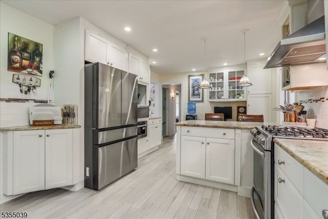 33 Brooksyde Ave, Ringwood Boro, NJ 07456