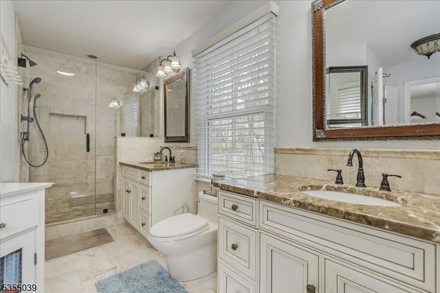 33 Brooksyde Ave, Ringwood Boro, NJ 07456